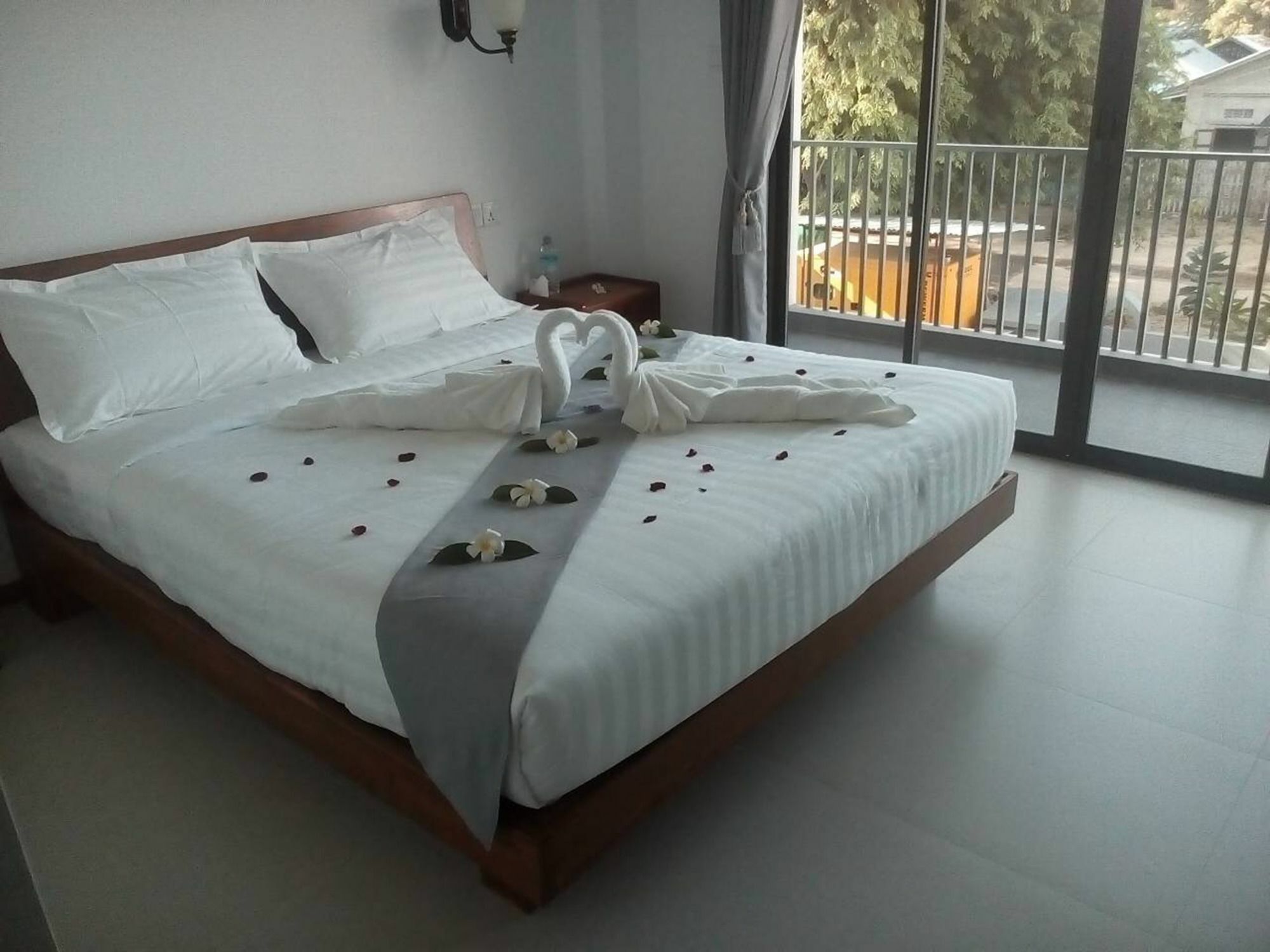 Morning Star Guesthouse Nyoungoo Exterior foto